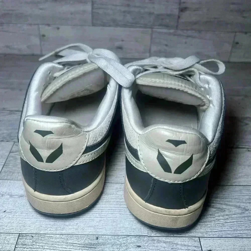 Nike Kobe Zoom Air Low Top Sneakers
Youth Size 6.5Y (US) | - Picture 7 of 10